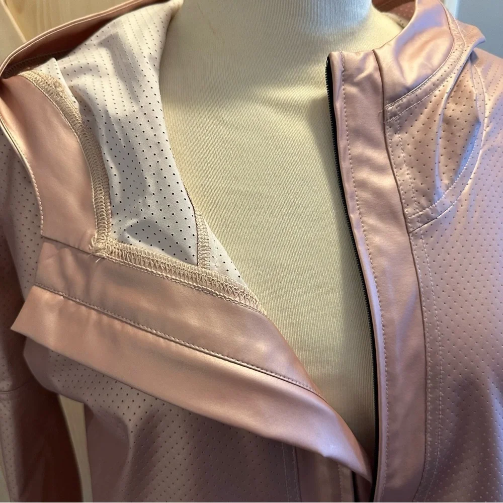 *CLOSET CLEAR OUT*CALIA Anywhere Metallic Foil Perforated Half Zip Jacket-Size M - Picture 7 of 8